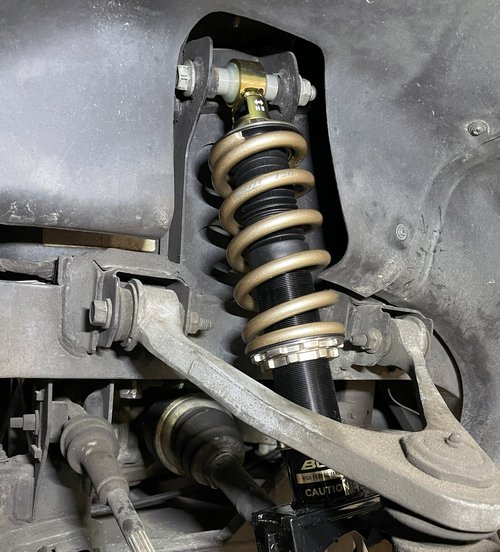 strut, control arm and sway bar link during suspension repair at Tizzano Automotive